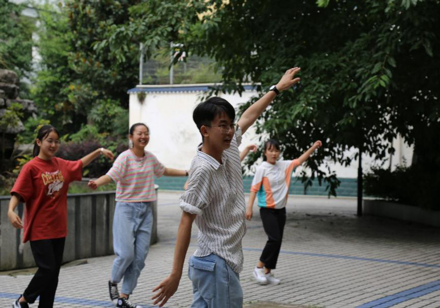 图片4.png 图片4.png
